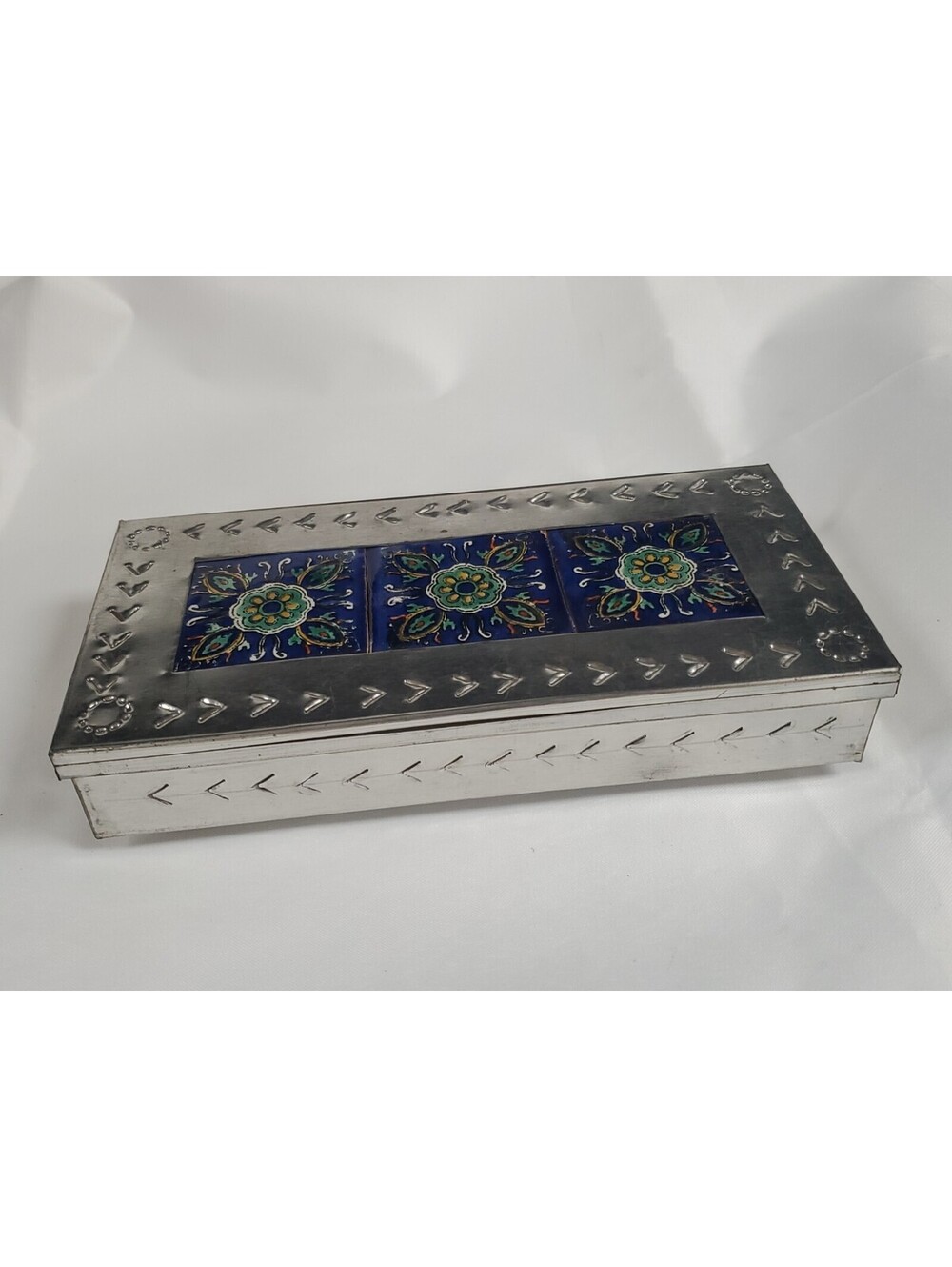 Mexican Handmade Rustic Talavera Tile In Tin Jewelry Box 8" x 4" x 1.5" NEW